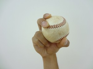 カーブの投げ方 握りから手首 リリースの動作 野球ラボ ブルペン